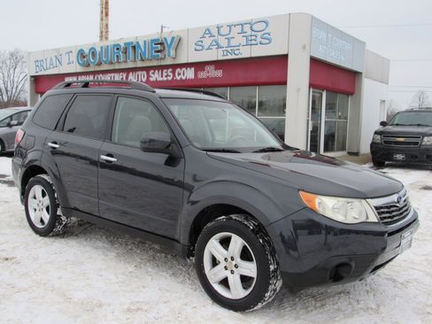 Used 2010 Subaru Forester 2.5X Premium w/ Popular Equipment Group 1A image 2