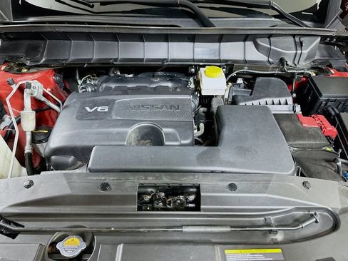 Used 2022 Nissan Pathfinder SV w/ SV Premium Package AWD/4WD image 38