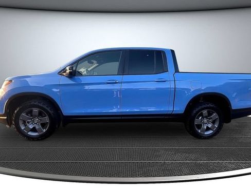 Used 2025 Honda Ridgeline TrailSport image 8