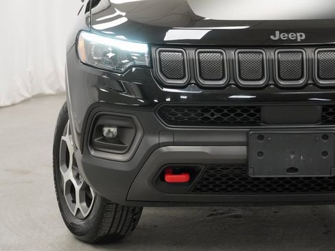 Certified 2022 Jeep Compass Trailhawk w/ Trailhawk Elite Group image 8