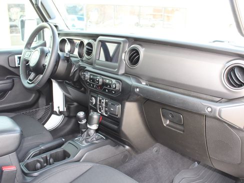 Used 2023 Jeep Gladiator Sport image 66