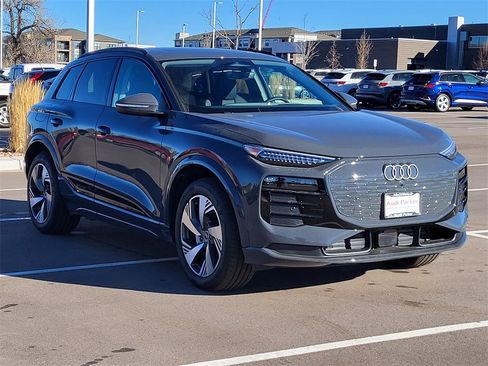 New 2025 Audi Q6 e-tron Premium Plus image 4