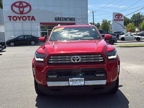 Certified 2025 Toyota 4Runner Limited AWD/4WD image 2