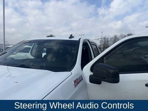 Used 2021 Chevrolet Silverado 1500 LT Trail Boss w/ Convenience Package II image 17