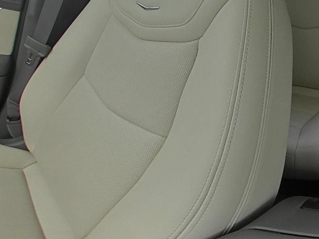 Used 2024 Cadillac XT5 Premium Luxury FWD image 12