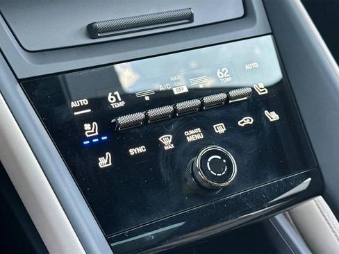 Certified 2024 Porsche Macan Turbo Electric image 71