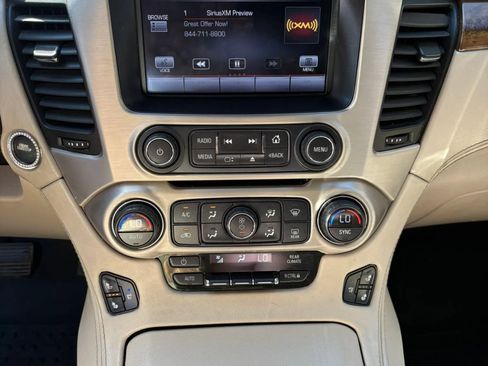 Used 2015 GMC Yukon XL Denali w/ Touring Package AWD/4WD image 28