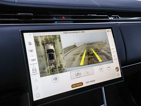 New 2025 Land Rover Range Rover SE image 35