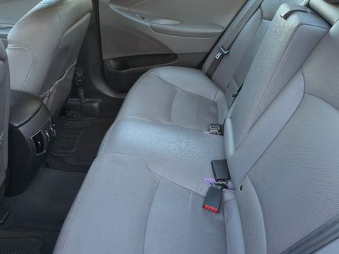 Used 2012 Hyundai Sonata Hybrid w/ Leather Pkg FWD image 9