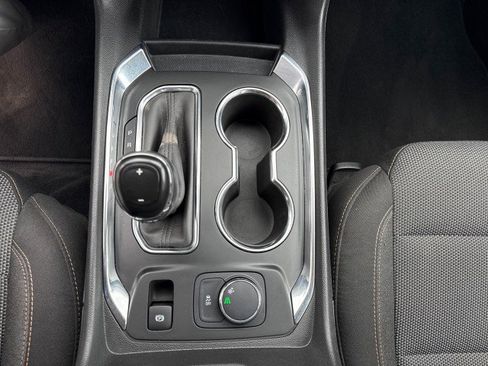 Used 2018 Chevrolet Traverse LT FWD image 23