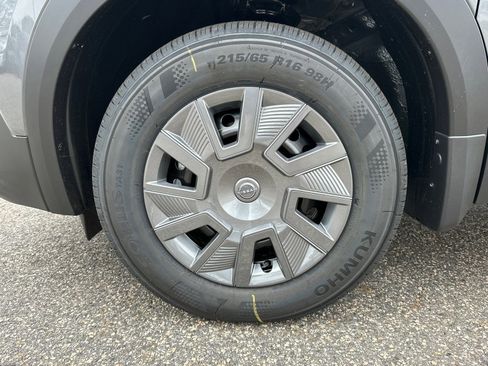 New 2026 Nissan Kicks S w/ Charging Package FWD image 11