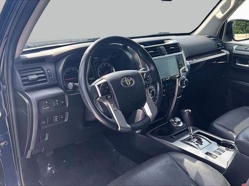 Used 2023 Toyota 4Runner Limited AWD/4WD image 17