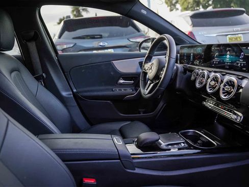 Used 2022 Mercedes-Benz A 220 image 16