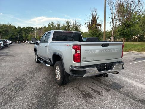 Used 2022 Chevrolet Silverado 2500 LT w/ Convenience Package AWD/4WD image 3