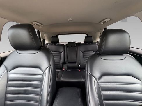 Used 2023 Ford Edge SEL image 2