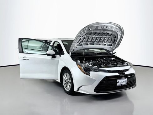 Used 2024 Toyota Corolla LE w/ LE Premium Package FWD image 15