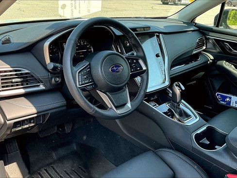 Used 2025 Subaru Outback Limited image 13