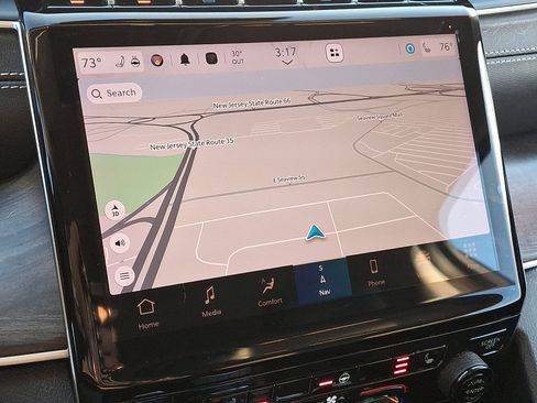 Certified 2023 Jeep Grand Cherokee Limited image 17