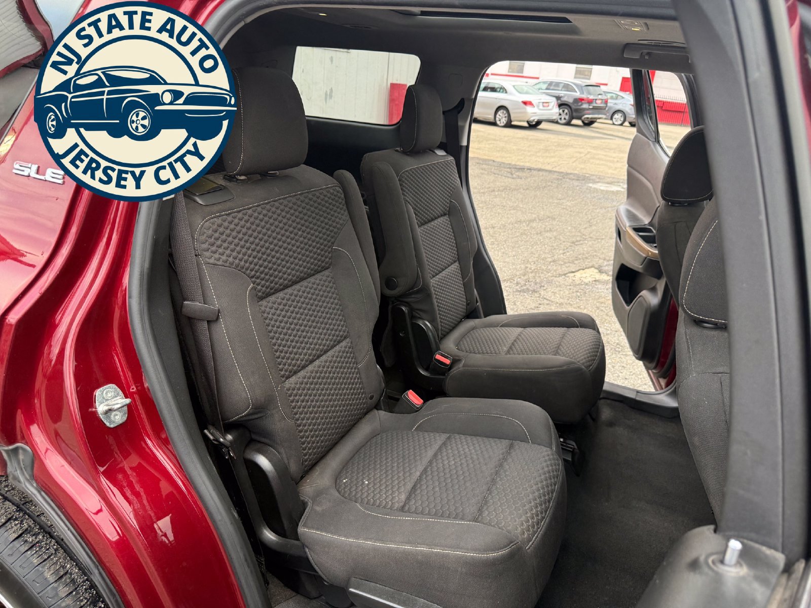 Used 2017 GMC Acadia SLE w/ Driver Alert Package I AWD/4WD image 5