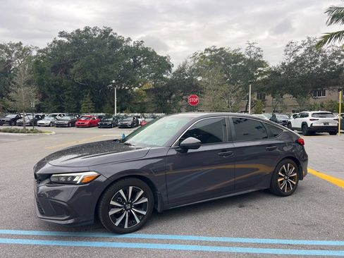 Used 2024 Honda Civic EX-L image 8
