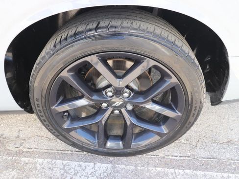 Used 2021 Dodge Challenger SXT w/ Driver Convenience Group RWD image 14