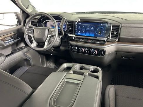 Used 2024 Chevrolet Silverado 1500 RST w/ Z71 Off-Road Package AWD/4WD image 21