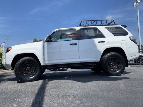 Used 2021 Toyota 4Runner Venture w/ Moonroof Package AWD/4WD image 5