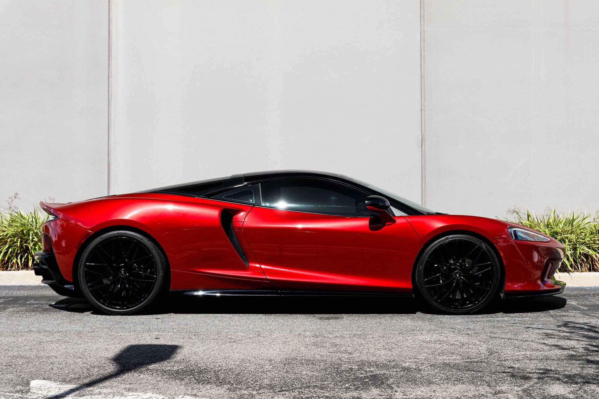 Used 2023 McLaren GT RWD image 6