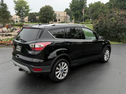 Used 2017 Ford Escape Titanium AWD/4WD image 4