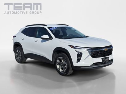 Used 2025 Chevrolet Trax LT