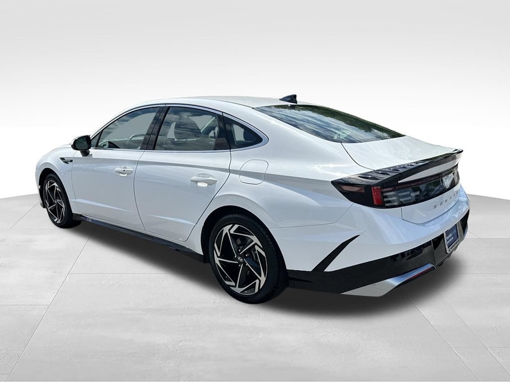 Certified 2026 Hyundai Sonata SEL FWD image 5