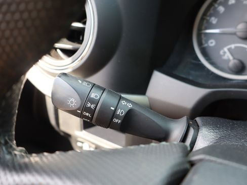 Used 2018 Toyota Tacoma SR5 image 24