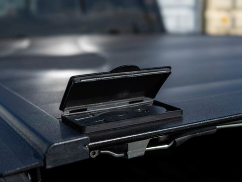 Used 2025 Ford F350 Platinum w/ Tremor Off-Road Package image 33