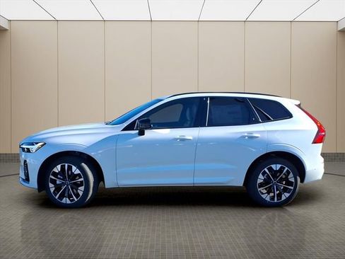 New 2026 Volvo XC60 B5 Plus w/ Protection Package Premier AWD/4WD image 5