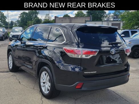 Used 2014 Toyota Highlander LE FWD image 3