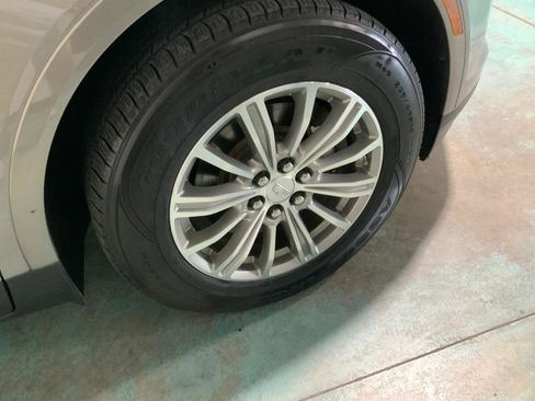 Used 2017 Cadillac XT5 Luxury image 14