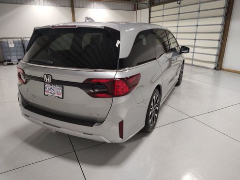 New 2026 Honda Odyssey Elite image 14