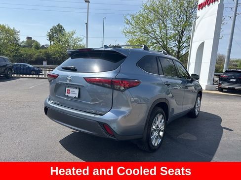 Used 2023 Toyota Highlander Limited AWD/4WD image 7