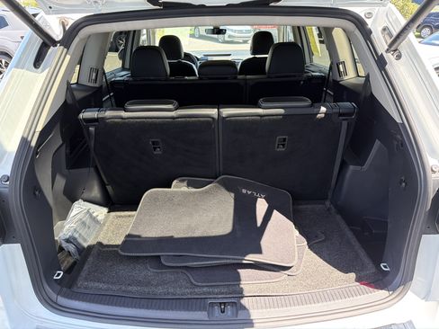 Certified 2023 Volkswagen Atlas SEL AWD/4WD image 29