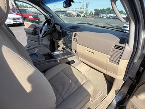 Used 2008 Nissan Titan SE AWD/4WD image 26