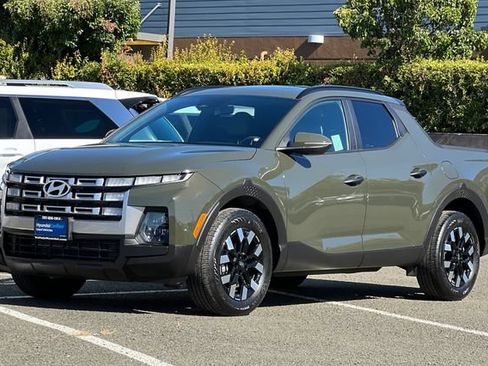 Certified 2025 Hyundai Santa Cruz SEL FWD image 10