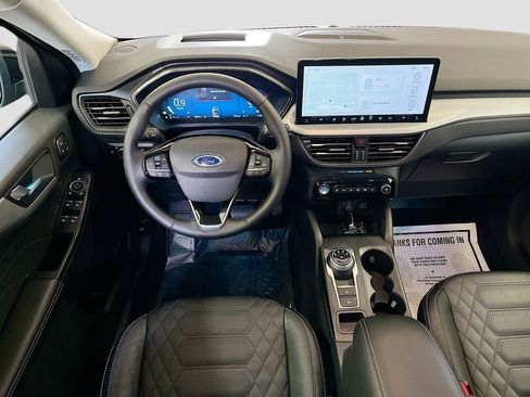 Used 2024 Ford Escape Platinum w/ Premium Technology Package AWD/4WD image 23
