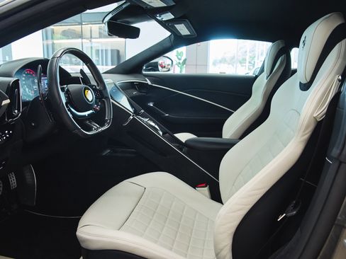 Used 2023 Ferrari Roma image 22