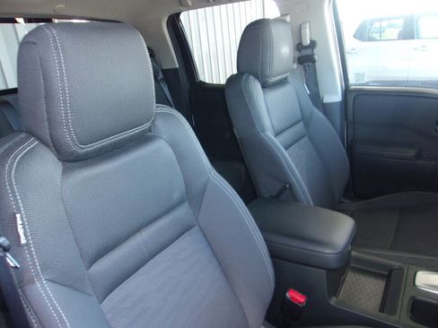 Used 2024 Nissan Frontier SV w/ SV Convenience Package image 19