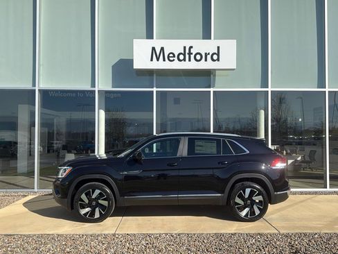 New 2025 Volkswagen Atlas Cross Sport SEL image 8