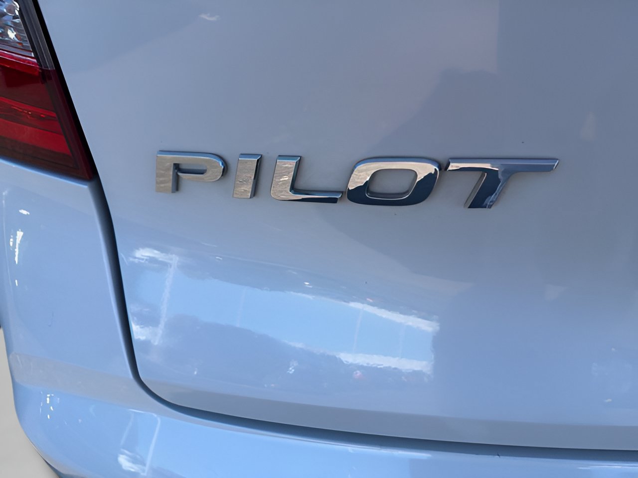 Used 2020 Honda Pilot Touring image 13