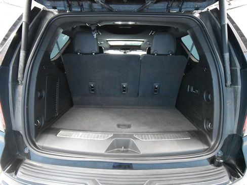 Used 2021 Chevrolet Tahoe Z71 w/ Z71 Signature Package AWD/4WD image 26