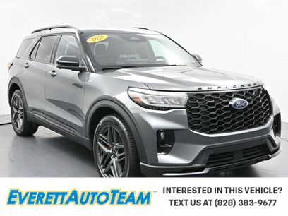 Used 2025 Ford Explorer ST-Line w/ Premium Package