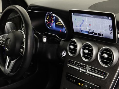 Used 2020 Mercedes-Benz GLC 300 4MATIC image 23