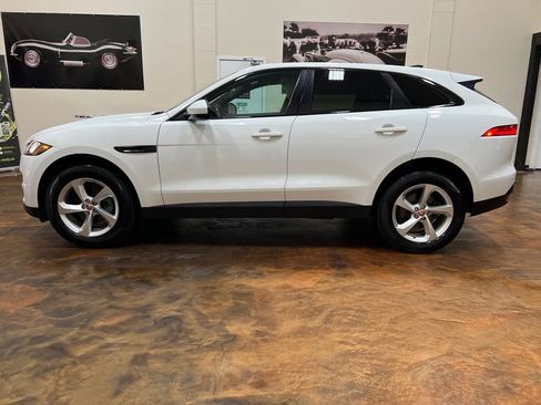 Used 2020 Jaguar F-PACE Premium image 6